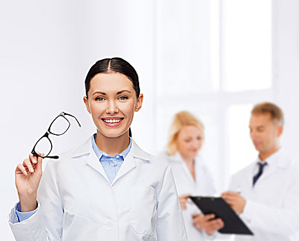 保姆晚上照顧孩子多少錢？幫你找到最合適的家庭照護服務！