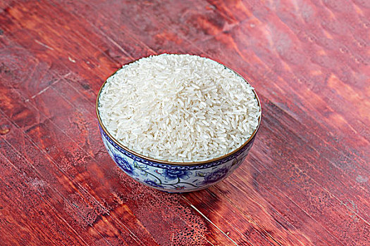 煮飯保姆多少錢一個月？了解雇傭家庭煮飯保姆的費用與選擇