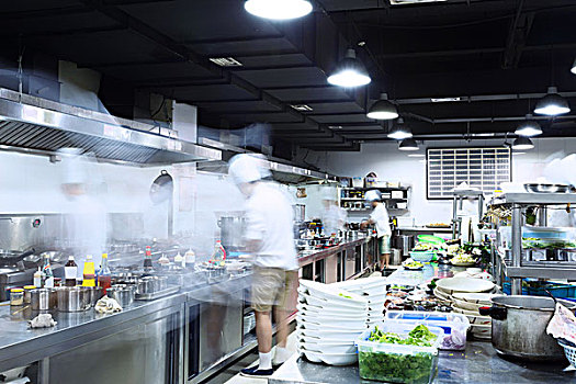多少歲可以做家政保姆？揭秘最佳從業年齡與機遇