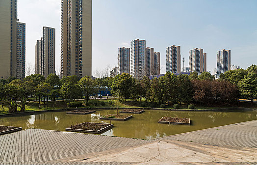 深圳請個保姆要花多少錢？了解家庭服務的真實價格！