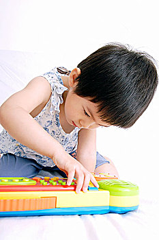 保姆加看孩子多少錢(qián)？你值得了解的家庭服務(wù)費(fèi)用指南