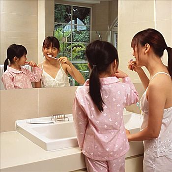 早出晚歸保姆多少錢一個(gè)月？選擇優(yōu)質(zhì)保姆服務(wù)，讓生活更輕松