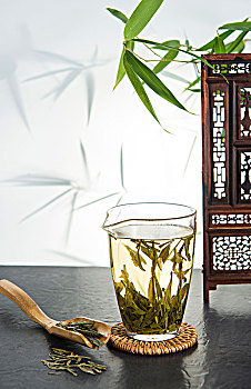 武漢保姆1個(gè)月多少錢？揭秘武漢保姆市場(chǎng)的真實(shí)價(jià)格和選擇技巧