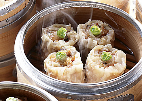 上海醫(yī)院護(hù)工工資揭秘：你想了解的薪資真相！