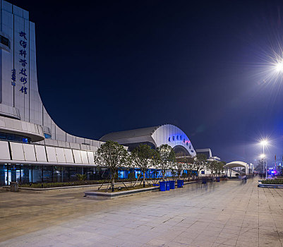 在海南請一個保姆多少錢？了解海南保姆市場的真實價格