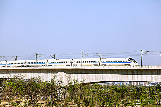 北京三建家政電話是多少？全方位優(yōu)質(zhì)家政服務(wù)為您的生活加分！