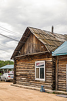 住家保姆工資多少？如何選擇適合的住家保姆？