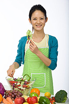 武漢當(dāng)保姆價(jià)格是多少？如何選擇性價(jià)比高的保姆服務(wù)