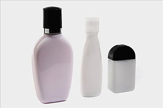 初級育兒嫂工資多少錢？全面了解育兒嫂行業薪資待遇