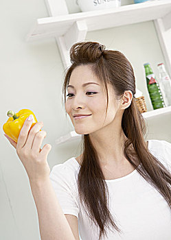 購(gòu)買(mǎi)護(hù)工服的價(jià)格揭秘，如何選擇性價(jià)比最高的護(hù)工服？
