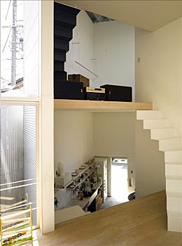 住家月嫂價(jià)格多少？全面解析月嫂服務(wù)費(fèi)用及選擇技巧