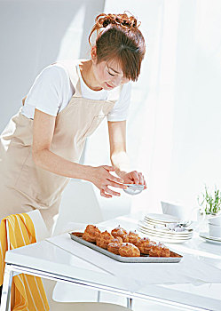 義烏保姆一個(gè)月多少錢(qián)？揭開(kāi)家政服務(wù)價(jià)格的背后秘密！