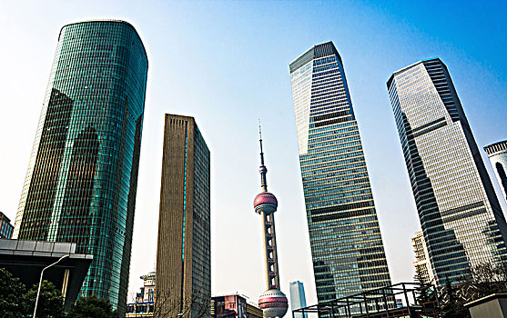 上海住家育嬰嫂多少錢？讓你輕松了解市場行情與選擇技巧