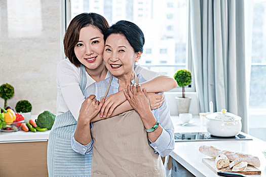 如何選擇合適的保姆？月薪到底是多少？