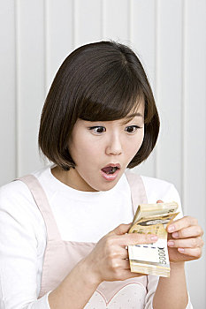 做飯不住家一個月多少錢？揭秘外賣背后的成本與生活方式