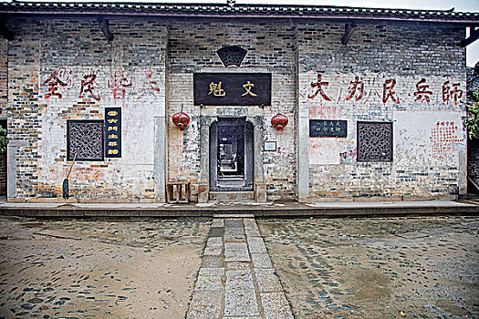 西安找保潔一天多少錢？了解價(jià)格背后的秘密，讓生活更輕松！