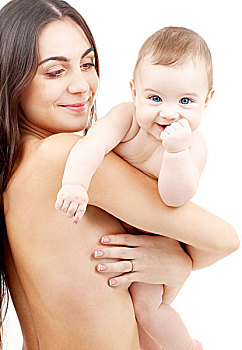 年請催乳師多少錢？揭秘媽媽們背后的育兒秘密