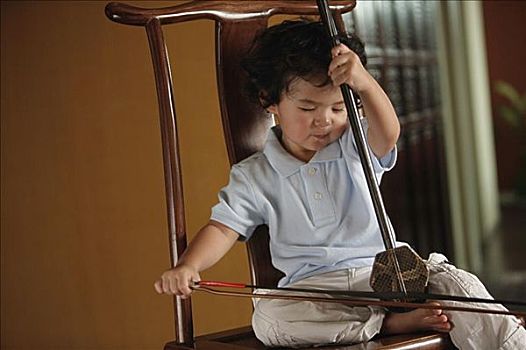 老人保多少錢一個(gè)月？了解養(yǎng)老保險(xiǎn)的優(yōu)勢(shì)與實(shí)惠選擇