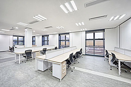 平谷小時工工資解析：薪酬與市場行情深度分析