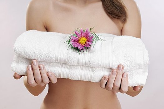 鄭州照顧小孩保姆多少錢？揭秘保姆費(fèi)用的真實(shí)情況