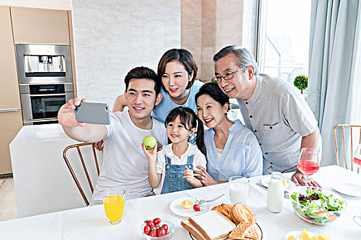 望京不住家保姆多少錢？選擇合適的保姆服務，讓您的家庭生活更輕松！