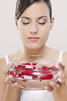 如何計算拉桿箱成本？揭開背后生產與定價的秘密