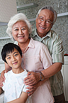 家政行業年齡限制揭秘：哪些人能輕松入行？