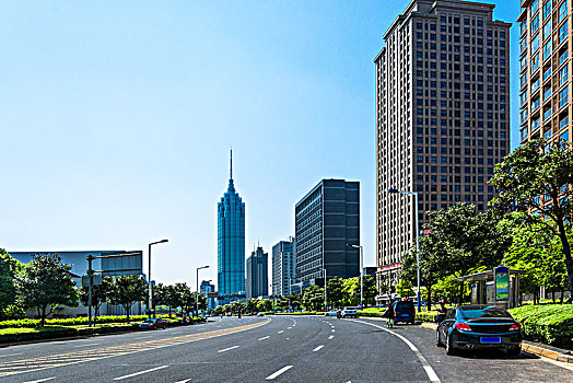 上海培訓月嫂培訓多少錢？快速了解培訓費用和市場前景