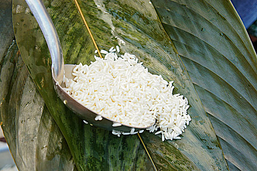 膠州月嫂工資多少錢？揭秘月嫂行業(yè)薪資水平與選擇技巧