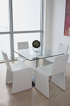 清洗洗衣機(jī)一次多少費(fèi)用？如何選擇性價(jià)比高的洗衣機(jī)清洗服務(wù)？