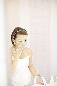 普蘭店帶孩子保姆多少錢(qián)？如何選擇合適的保姆，提升育兒質(zhì)量？