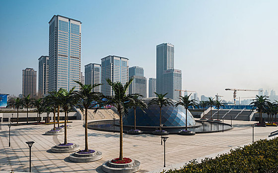 南京一個住家保姆多少錢？了解保姆價格背后的價值與選擇