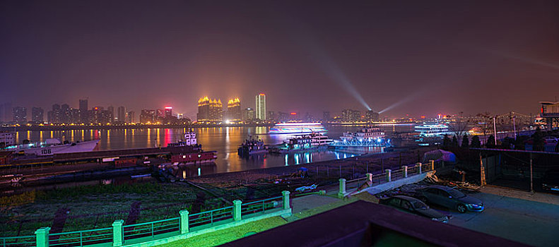 鄭州鐘點工工資多少錢？解讀鄭州鐘點工市場現(xiàn)狀與發(fā)展趨勢