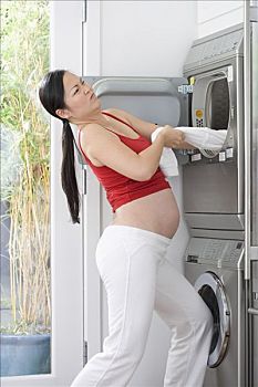 保姆費價格是多少？如何選擇合適的保姆服務？