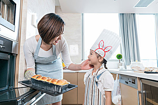沈陽(yáng)家政保姆多少錢(qián)一個(gè)月？揭秘家庭服務(wù)市場(chǎng)的真實(shí)價(jià)格