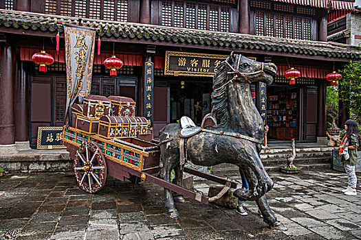 南寧保姆的價(jià)格是多少？深度解析南寧家政服務(wù)費(fèi)用及選擇技巧