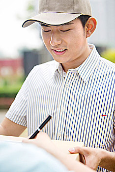 長沙學月嫂要多少學費？讓你了解真正的投資回報