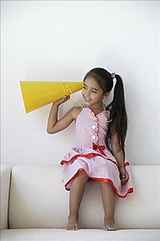 請人燒飯接小孩多少錢？你不可忽視的生活費用真相