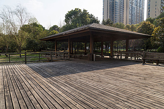 上海育嬰師工資是多少？揭秘行業背后的豐厚收入與發展前景