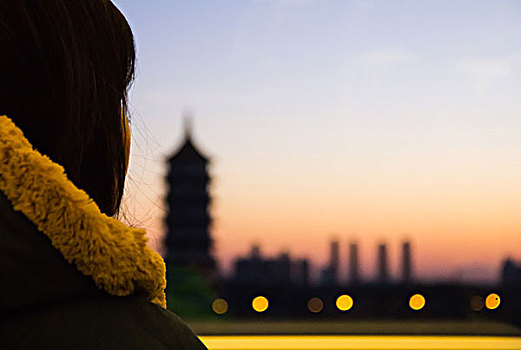 成都月嫂的一天多少錢？了解市場價格和服務詳情
