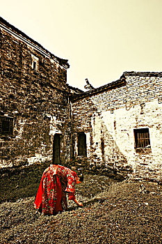 澳洲請(qǐng)個(gè)月嫂多少錢？帶你了解月嫂服務(wù)費(fèi)用的真相