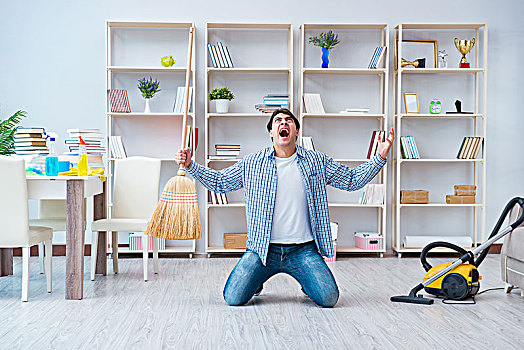 臨沂住家保姆多少錢？揭開家政服務行業的秘密！