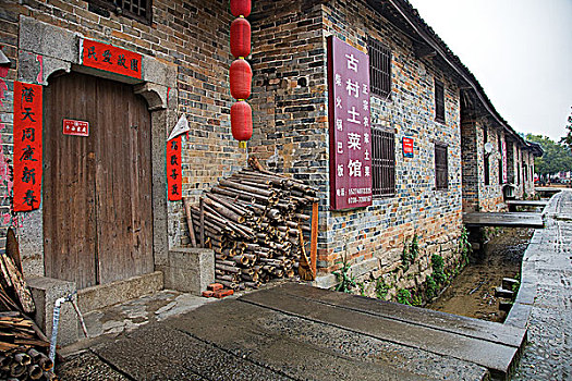 溫州請(qǐng)保姆多少錢一個(gè)月？揭秘溫州家政市場(chǎng)的真實(shí)情況