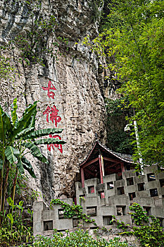 昆山保姆價格大概多少？揭秘昆山保姆服務費用的真實情況
