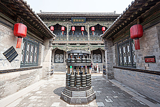 家政服務(wù)培訓(xùn)多少錢？揭秘行業(yè)培訓(xùn)費用，助你開啟成功職業(yè)生涯！