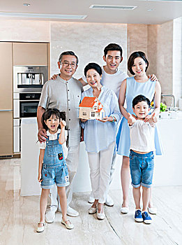找保姆介紹費多少？揭秘保姆中介費用背后的真相