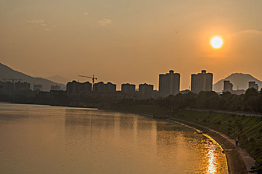 月嫂一般需要多少天？選擇月嫂服務(wù)的時(shí)間指南