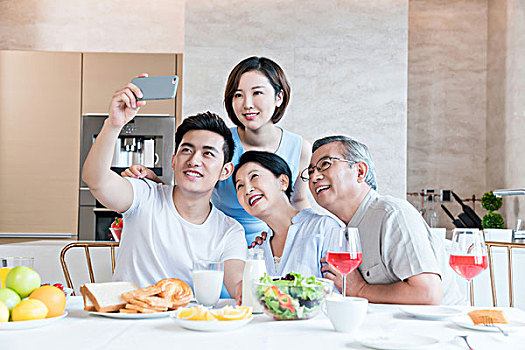 長沙住家保姆工資多少？您了解過這些嗎？