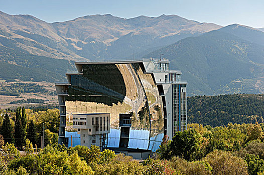 釜山住家保姆工資多少？了解生活成本和就業(yè)前景，助您做出明智選擇