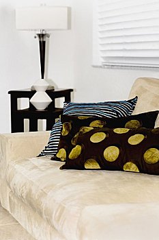 保姆小時工多少錢？揭開家庭護理服務價格背后的秘密